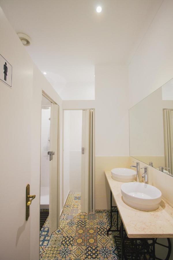 Ptm Downtown Hostel&Suites بورتيماو المظهر الخارجي الصورة